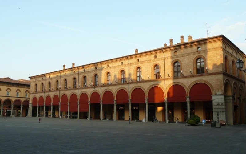 CONTRIBUTI PER LE IMPRESE DEL CENTRO COMMERCIALE NATURALE NEL CENTRO STORICO DI IMOLA