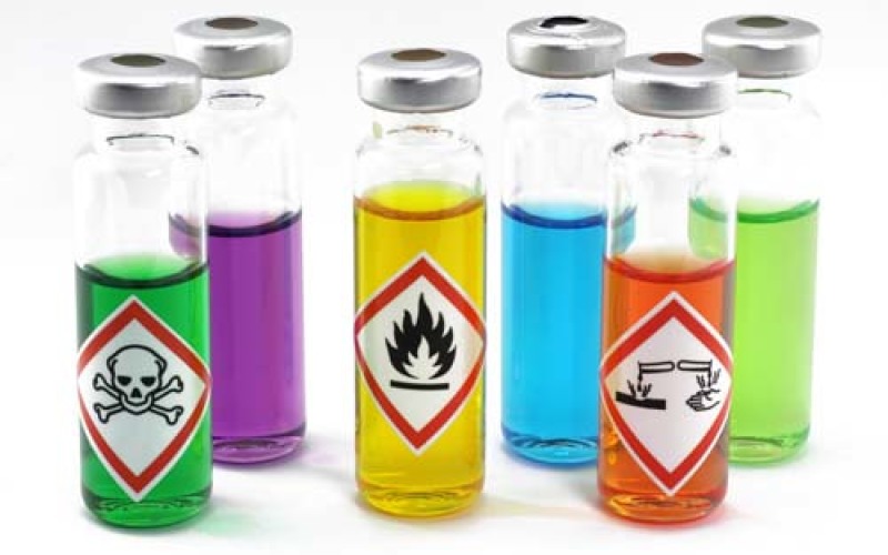Sicurezza nei luoghi di lavoro per agenti chimici pericolosi