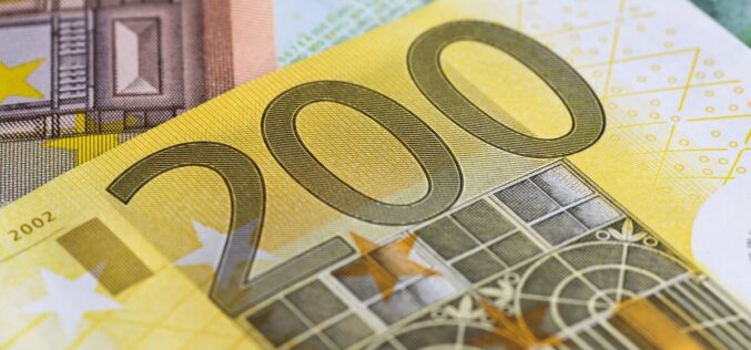 Bonus 200 euro per autonomi e professionisti: le regole per chiederlo